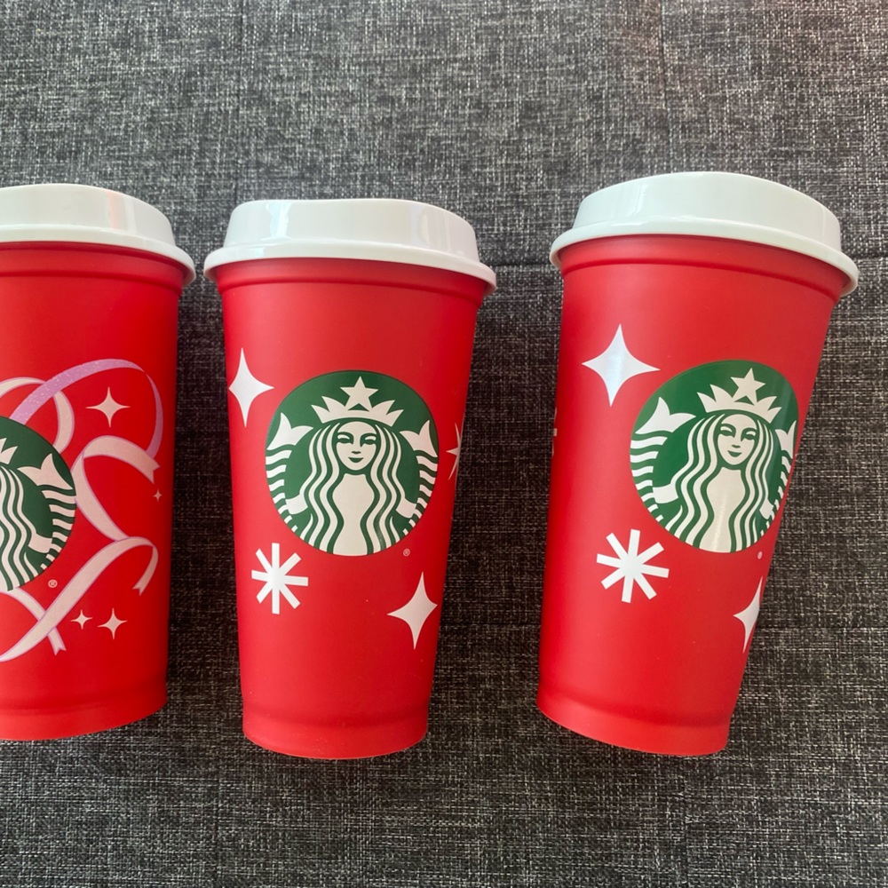 ⭐️Starbucks⭐️2022 Red reusable 2022 Christmas mug